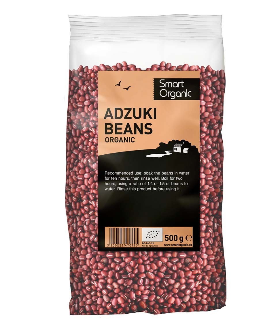 <h2><strong>Fasole azuki bio 500g</strong></h2><p>Fasolea Azuki (cunoscuta si sub numele de fasole rosie, Adzuki, sau Aduki) se cultiva preponderent in China si Japonia. Este una dintre cele mai apreciate specii de fasole, datorita proprietatilor sale nutritive ridicate. Este bogata in proteine (20g proteine la 100g produs), bogata in potasiu, magneziu, zinc, fier, vitaminele B.</p><p><strong>Ingrediente:</strong> fasole azuki* <br />*din agricultura ecologica</p><p><strong>Valori nutritionale/100g: <br /></strong>Energie: 1520kJ / 359kcal<br />Grasimi: 0.6g din care saturate: 0.1g <br />Carbohidrati: 63g din care zaharuri: 0.0g<br />Fibre: 11g<br />Proteine: 20g<br />Saruri: 0.01g</p><p>Produs certificat ecologic.&nbsp;</p><p><strong>Tara de origine:</strong> China</p><p>500g</p>
